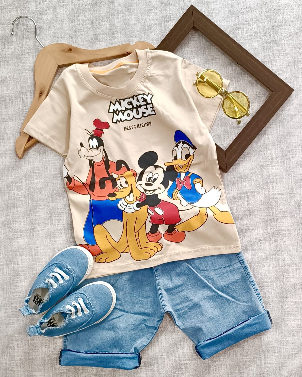 Disney denim shorts t-shirt (2)
