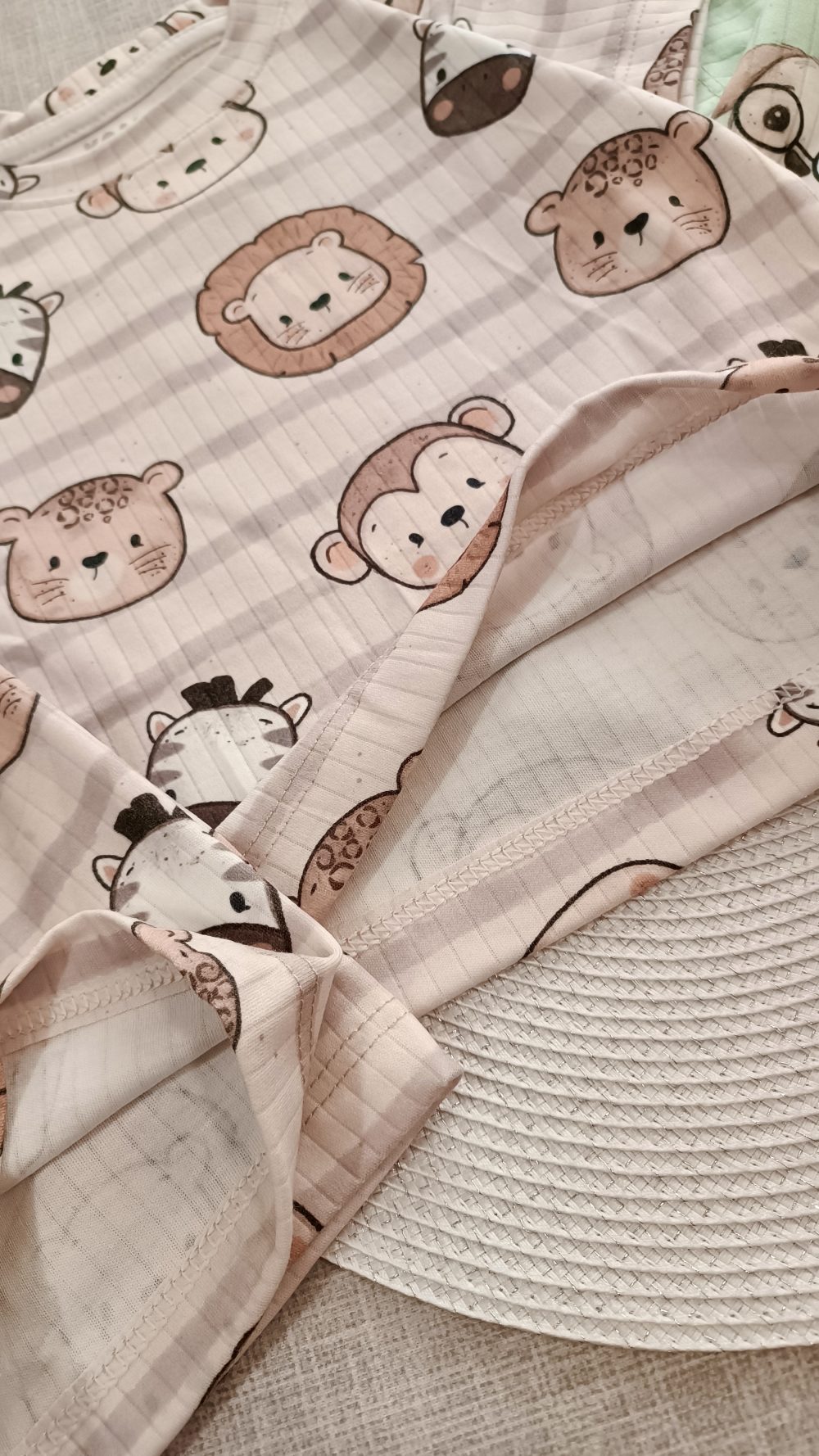 تیشرت و شلوارک کبریتی دخترانه و پسرانه از جنس پنبه در 8 طرح و رنگ مختلف مناسب سن 1 سال تا 7 سال و قیمت عالی