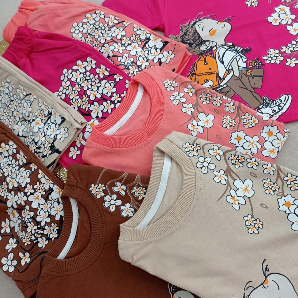 تیشرت و شلوارک دخترانه از جنس پنبه و در چهار رنگ جذاب مناسب سن 2 سال تا 10 سال با قیمت عالی