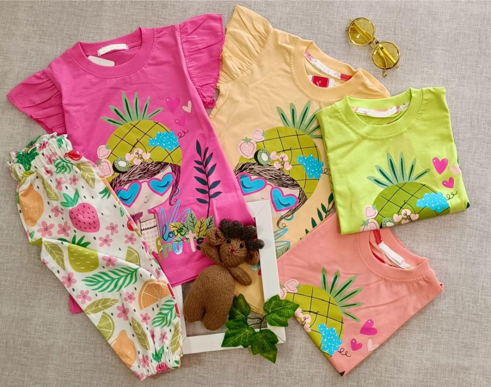 Tropical T-shirt and shorts (2)