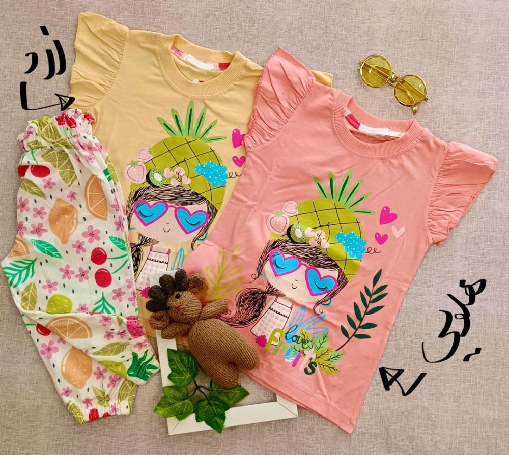 Tropical T-shirt and shorts (4)