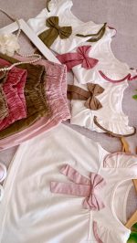 لباس ست دخترانه تابستانی در چهار رنگ جذاب مناسب سن 1 سال تا 5 سال و بیرونی با جنس کتان نخ