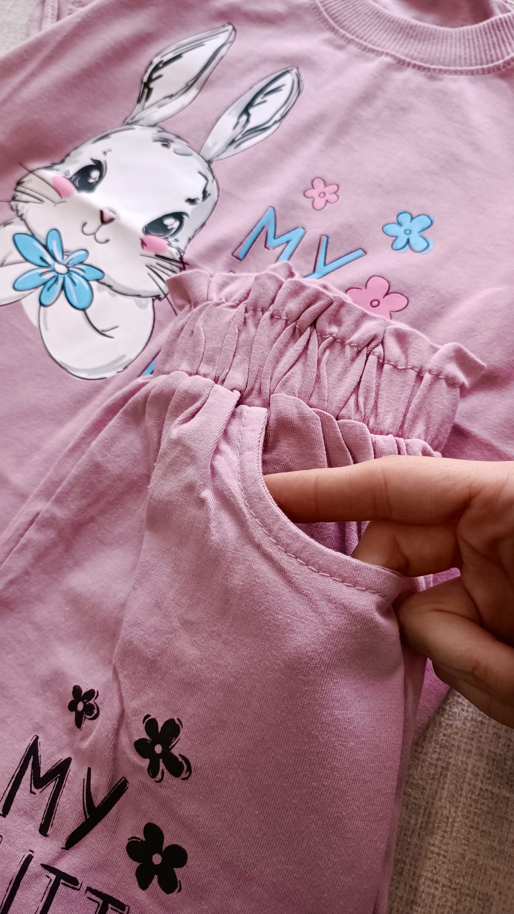 Pastel rabbit shorts t-shirt (1)