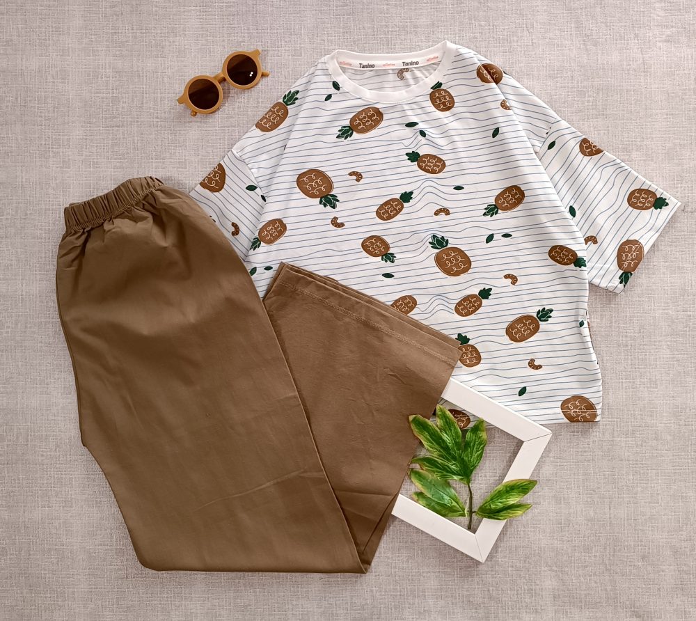 تیشرت و شلوار دخترانه در 3 رنگ با طرح آناناس و جنس پنبه مناسب سن 10 سال تا 16 سال
