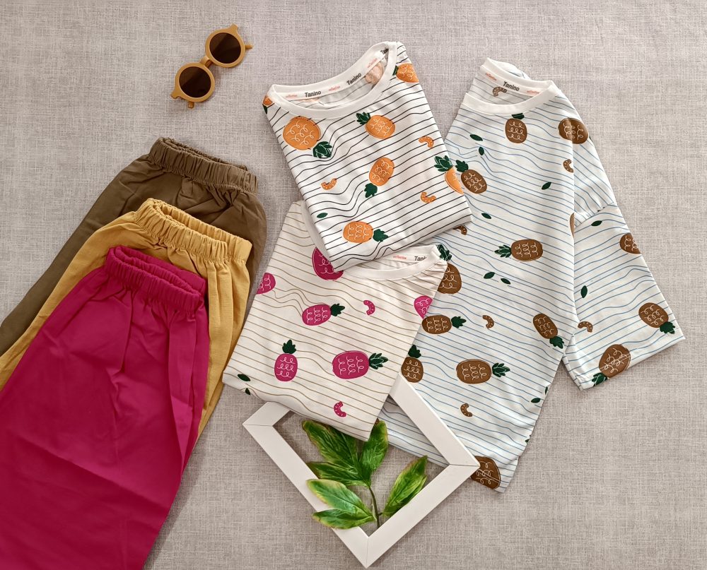 تیشرت و شلوار دخترانه در 3 رنگ با طرح آناناس و جنس پنبه مناسب سن 10 سال تا 16 سال