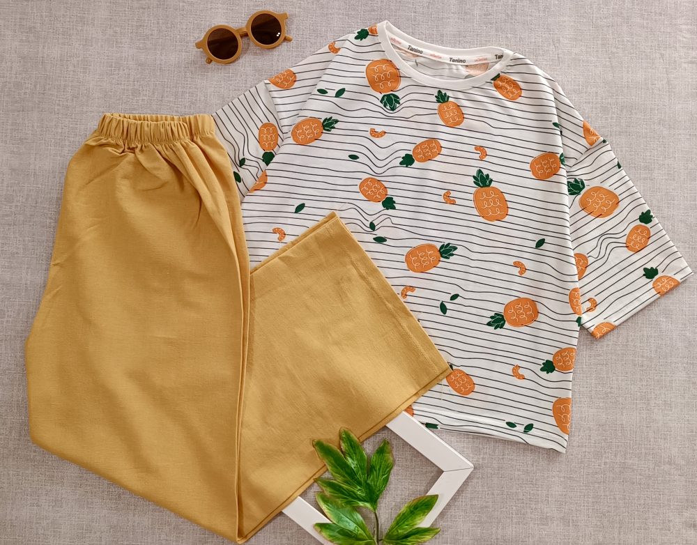 تیشرت و شلوار دخترانه در 3 رنگ با طرح آناناس و جنس پنبه مناسب سن 10 سال تا 16 سال