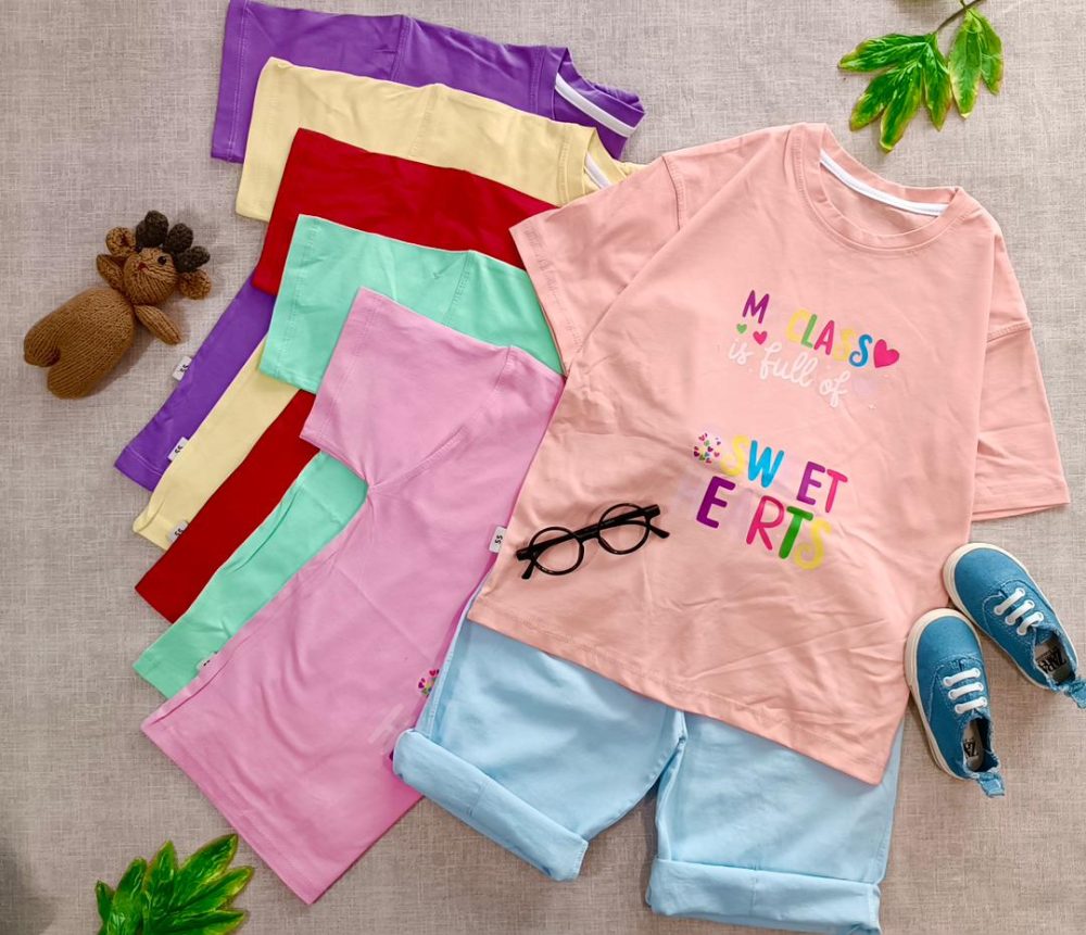 لباس کراپ با شلوارک جین دخترانه بیرونی در 6 رنگ پاستلی مناسب 6 سال تا 12 سال از جنس پنیه