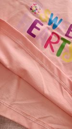 لباس کراپ با شلوارک جین دخترانه بیرونی در 6 رنگ پاستلی مناسب 6 سال تا 12 سال از جنس پنیه