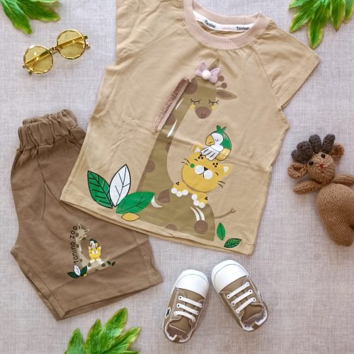 تیشرت شلوارک زرافه و پیشی