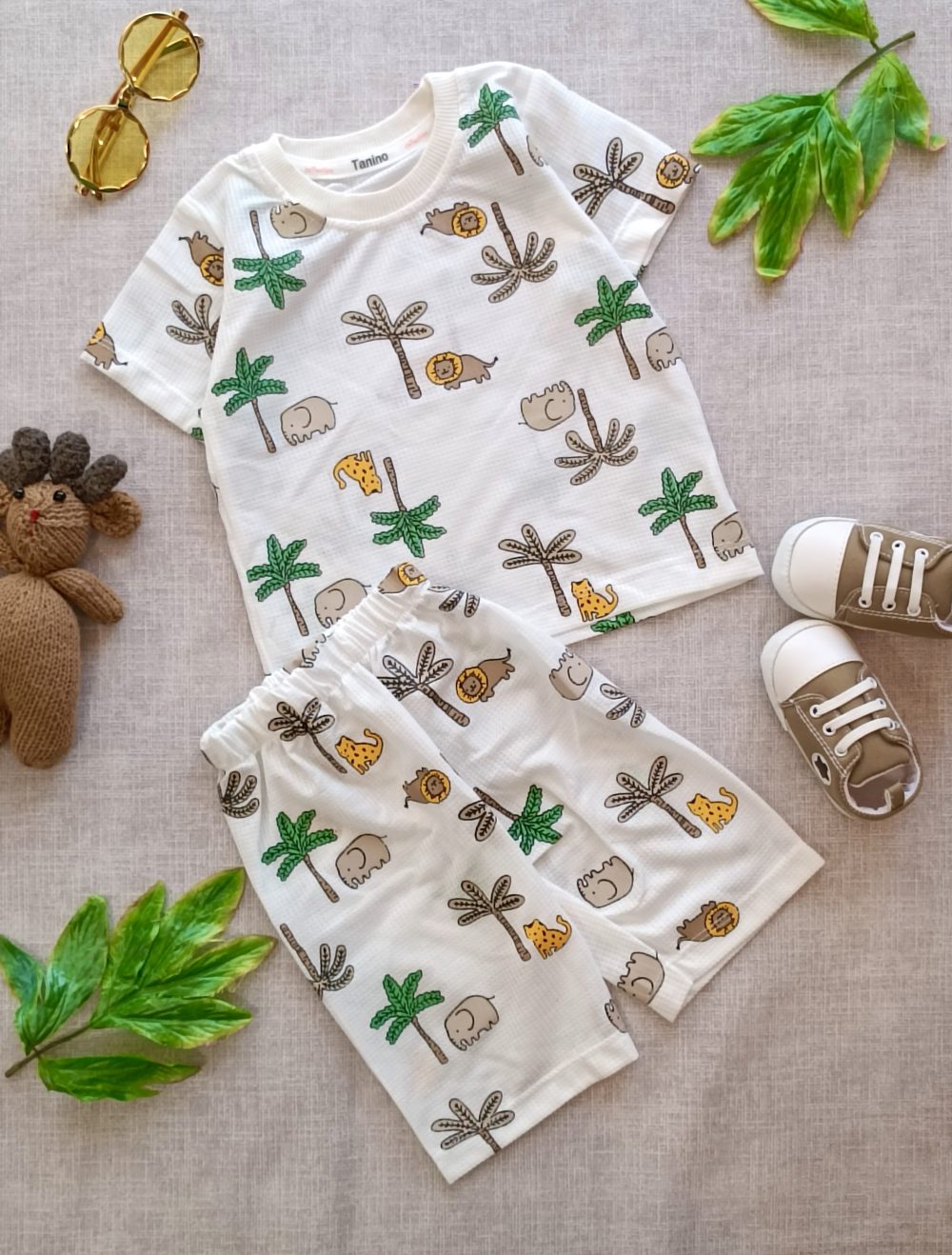 Palm Biscuit T-shirt and shorts (1)