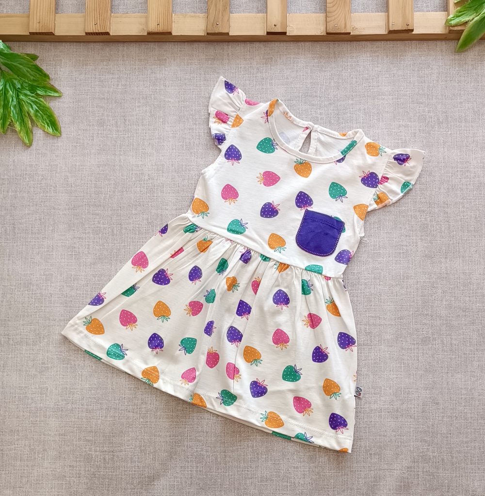 Strawberry shirt (3)