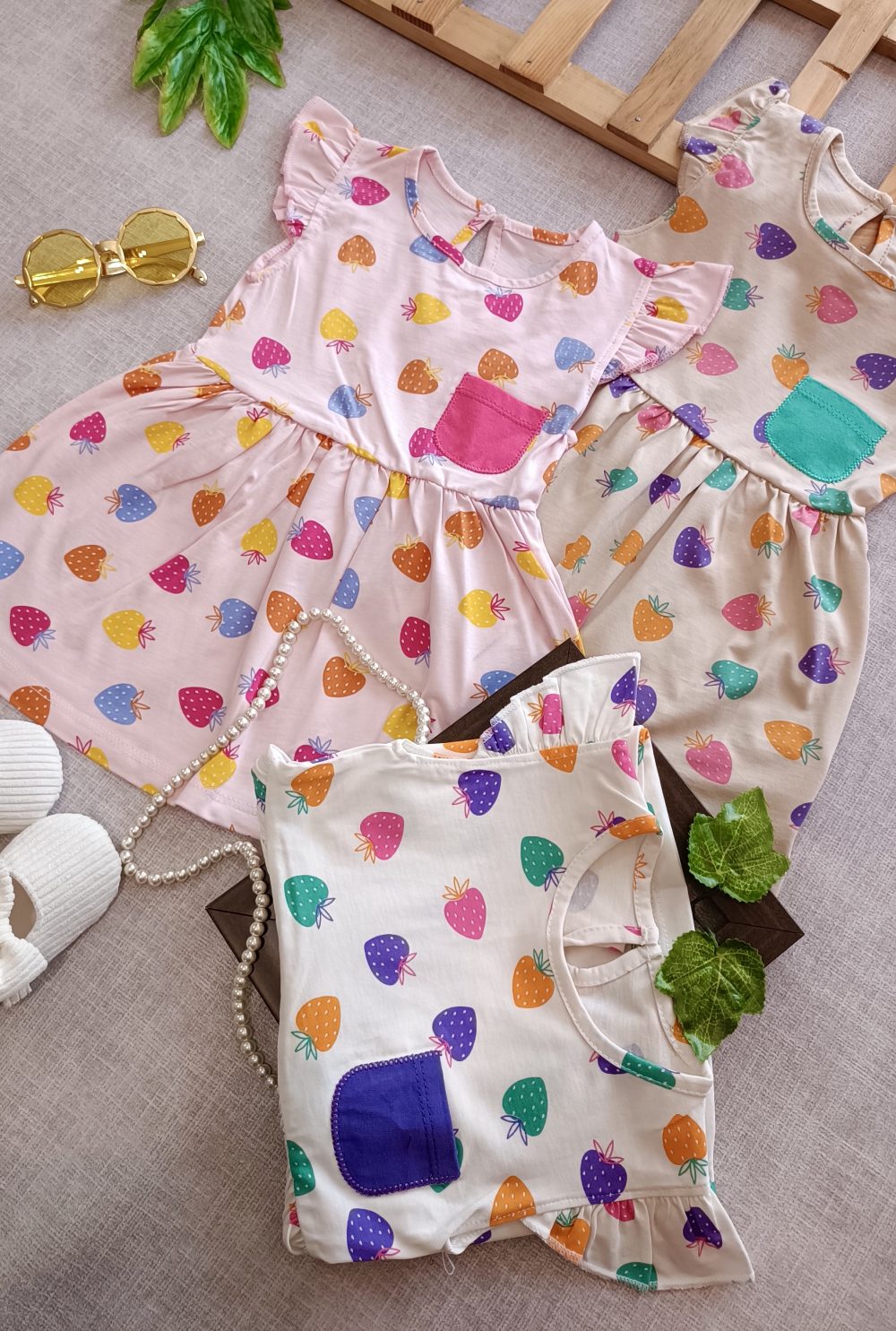 Strawberry shirt (8)