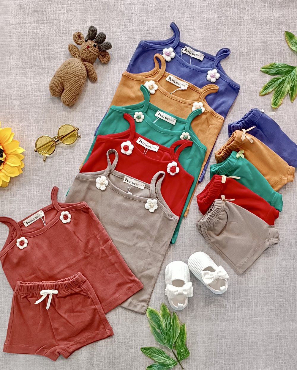 Chamomile top and shorts (1)