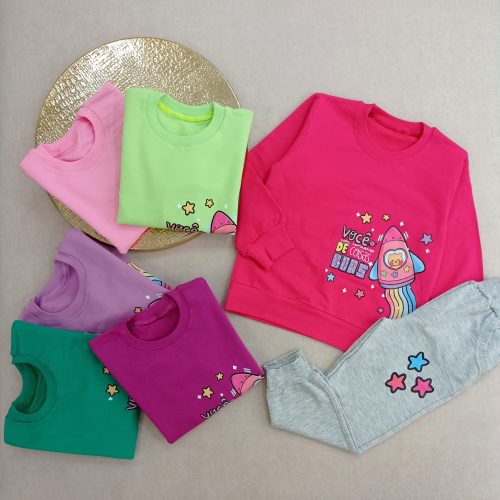 Girls' blouse and pants outfit suitable for ages 3 to 7 years