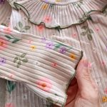 Girls' matching blouse and pants set, suitable for ages 2 to 9 years old.
