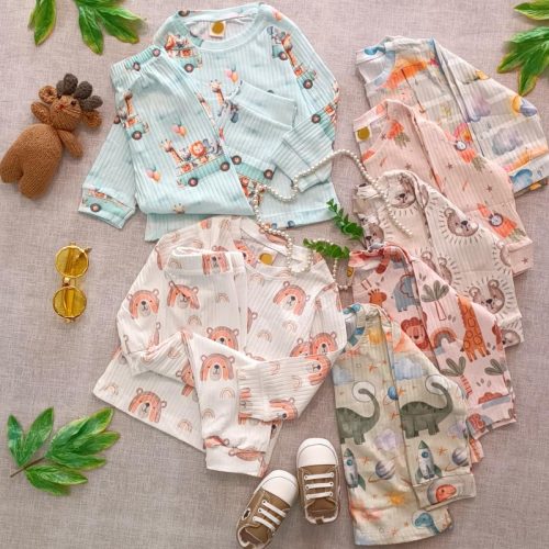 Sweatshirt and sports pants suitable for 1 year to 9 years