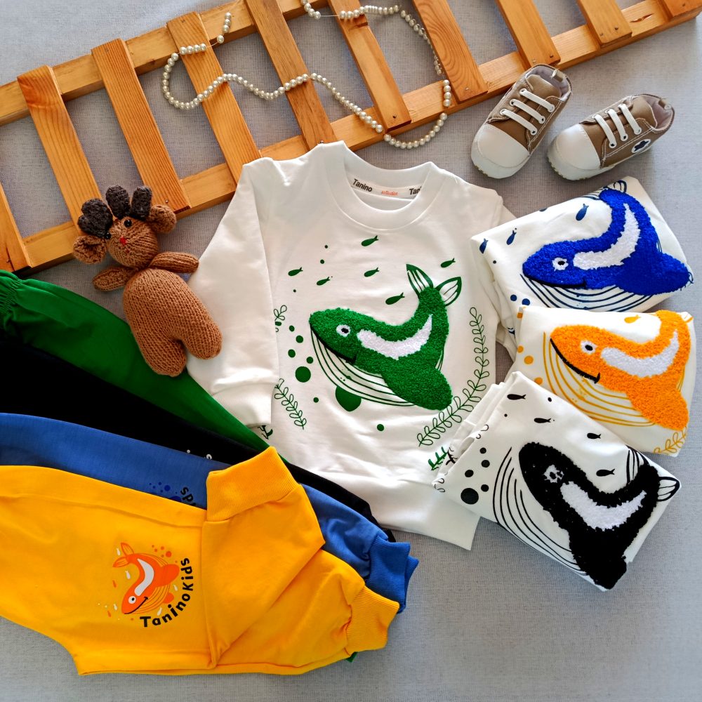 Blouse and pants for girls and boys, suitable for ages 1 to 5 years (1) Blouse and pants for girls and boys, suitable for ages 1 to 5 years.