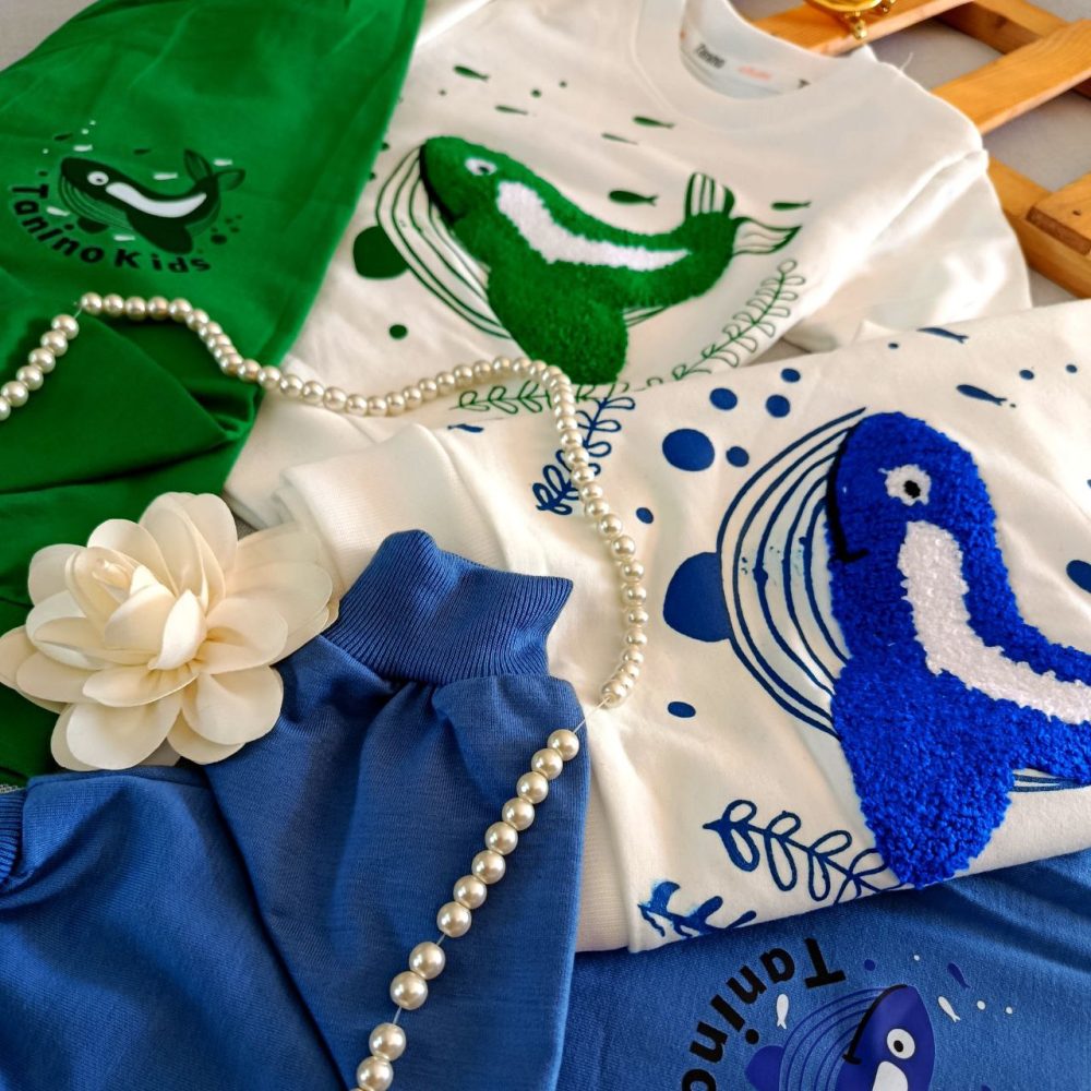 Blouse and pants for girls and boys, suitable for ages 1 to 5 years.