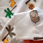 Blouse and pants for girls and boys, suitable for ages 1 to 5 years.