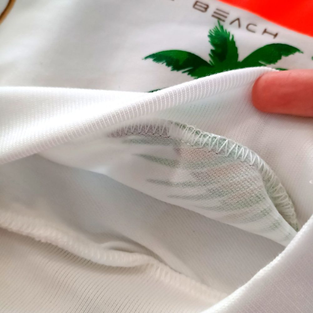 Blouse and pants for girls and boys, suitable for ages 1 to 7 years old.