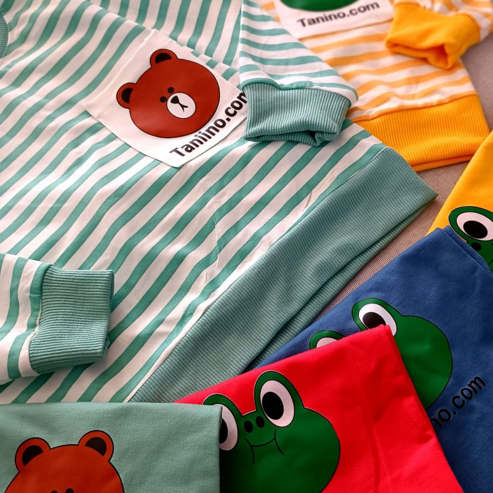 Blouse and pants for girls and boys, suitable for ages 2 to 5 years.