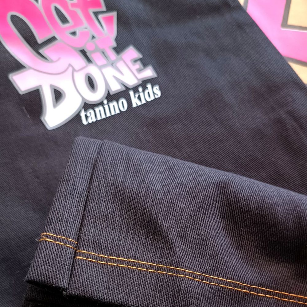 Blouse and pants for girls and boys, suitable for ages 6 to 12 years old.