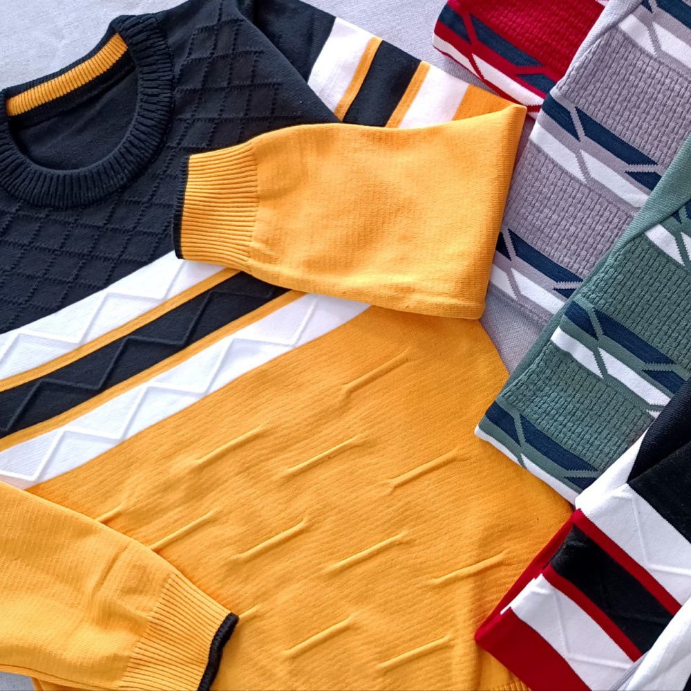 Boys' knitted blouse suitable for ages 7 to 10 years