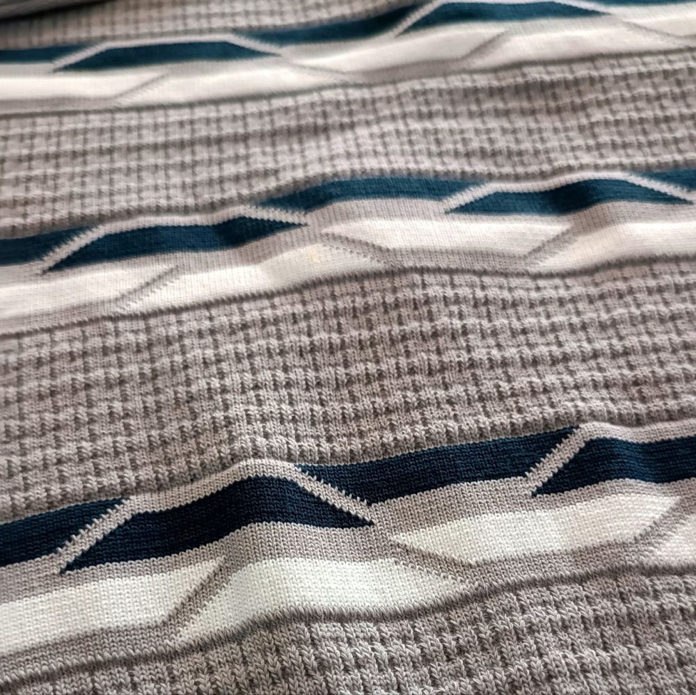 Boys' knitted blouse suitable for ages 7 to 10 years