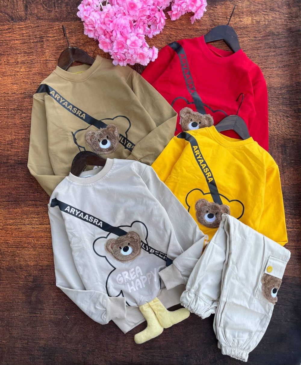 Girls' and boys' blouse and pants set, suitable for ages 3 to 7 years old (3) Girls' and boys' blouse and pants set, suitable for ages 3 to 7 years old.