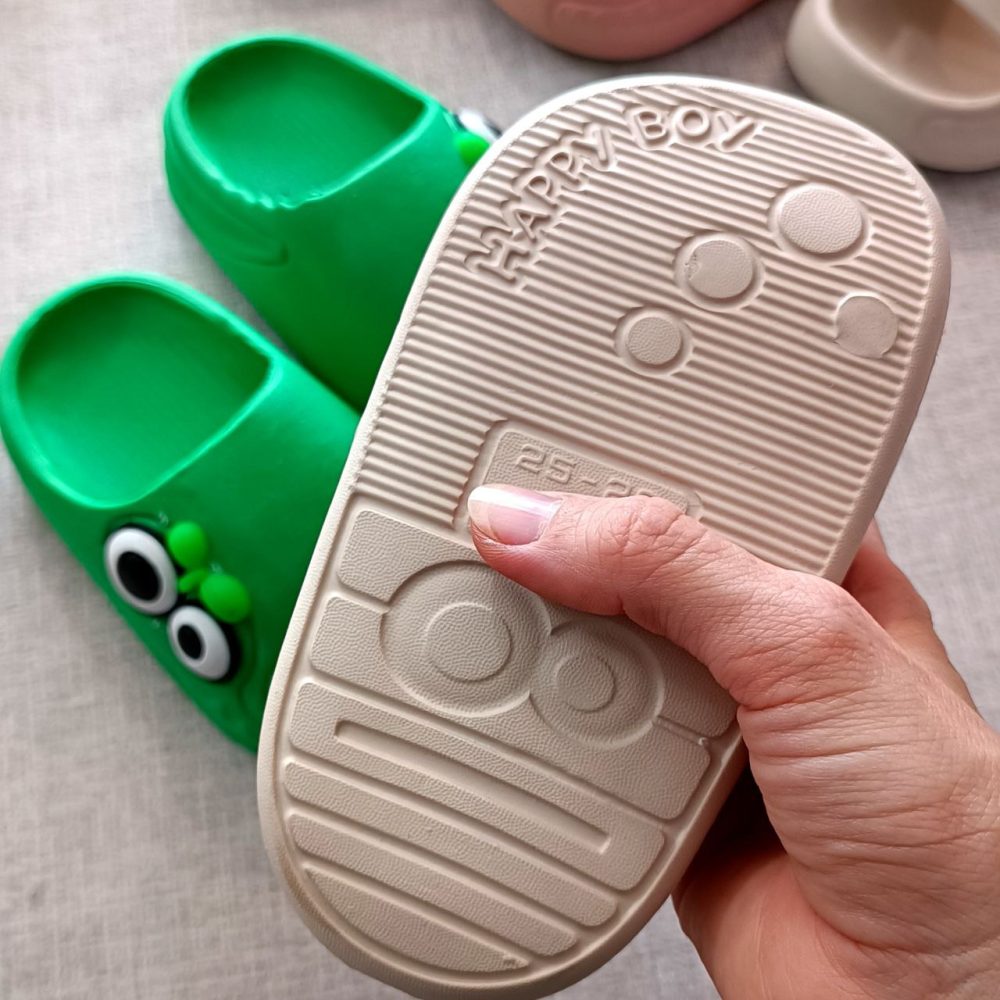 Girls' and boys' slippers from size 25 to 30