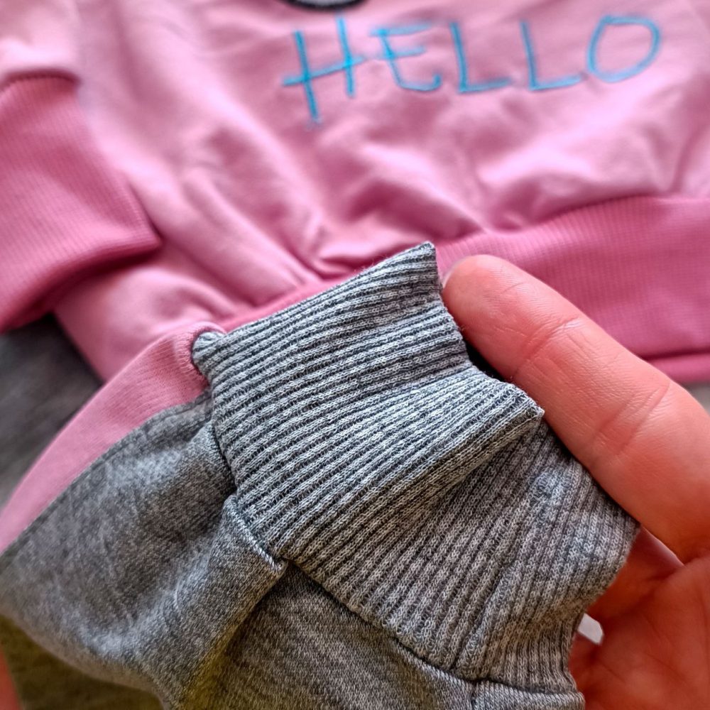 Girls' blouse and pants outfit suitable for ages 1 to 7 years