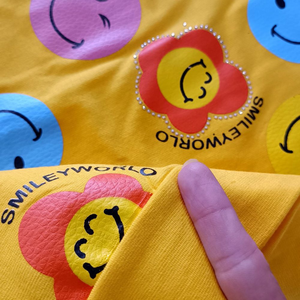 Girls' blouse and pants outfit suitable for ages 2 to 5 years