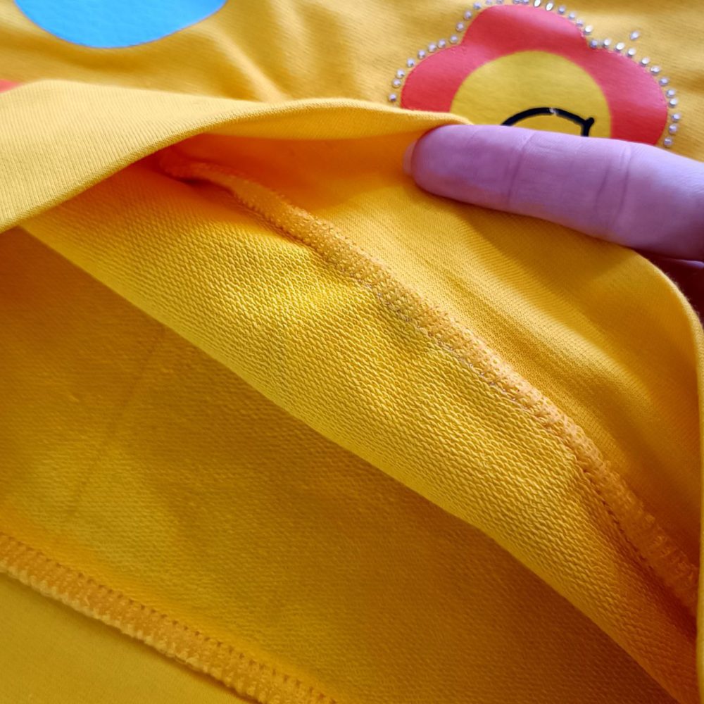 Girls' blouse and pants outfit suitable for ages 2 to 5 years