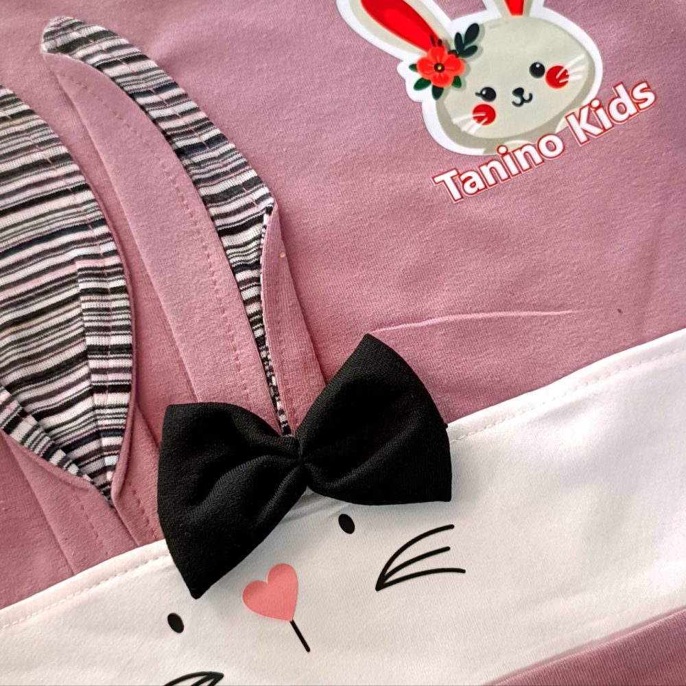 Girls' blouse and pants suitable for ages 1 to 4 years