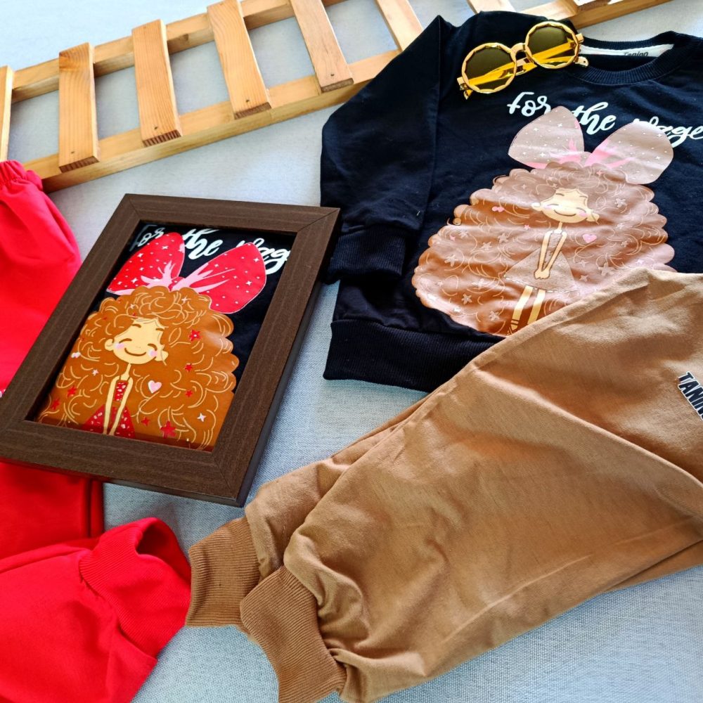 Girls' blouse and pants suitable for ages 2 to 5 years