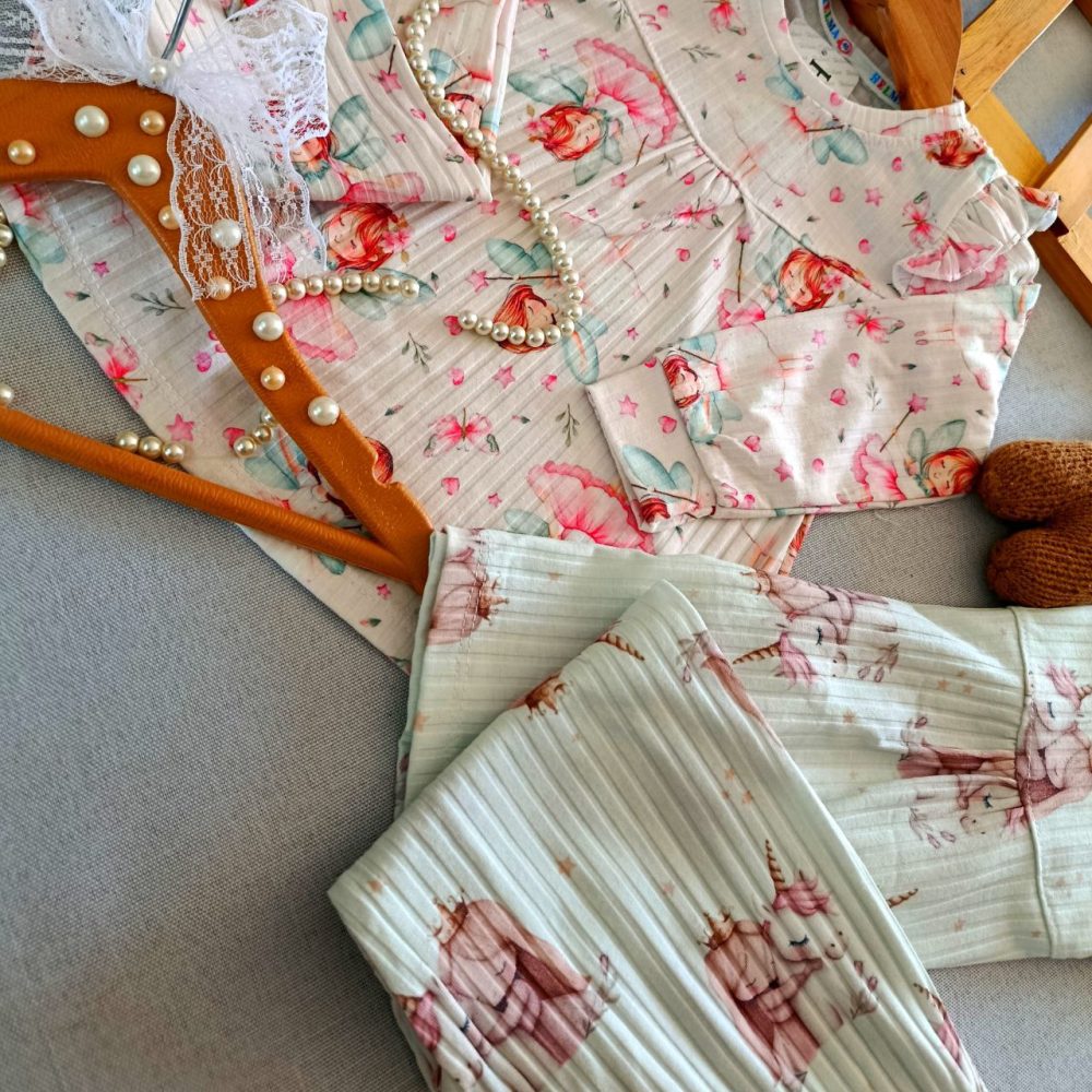 Girls' blouse and pants suitable for ages 2 to 9 years