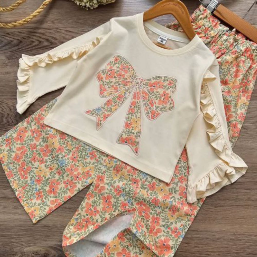 Girls' blouse and pants suitable for ages 3 to 10 years (1)