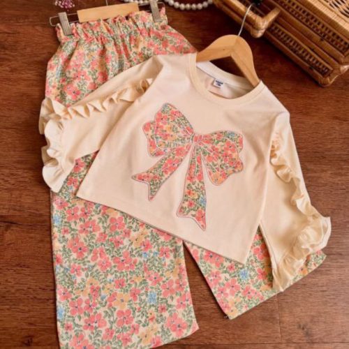 Girls' blouse and pants suitable for ages 3 to 10 years