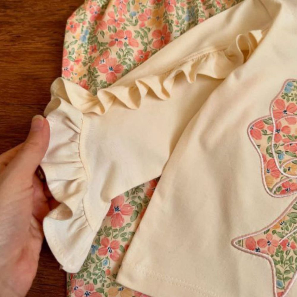 Girls' blouse and pants suitable for ages 3 to 10 years