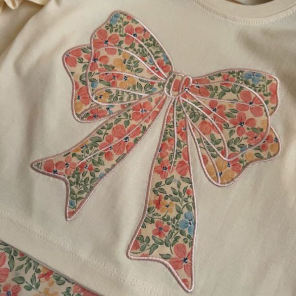 Girls' blouse and pants suitable for ages 3 to 10 years