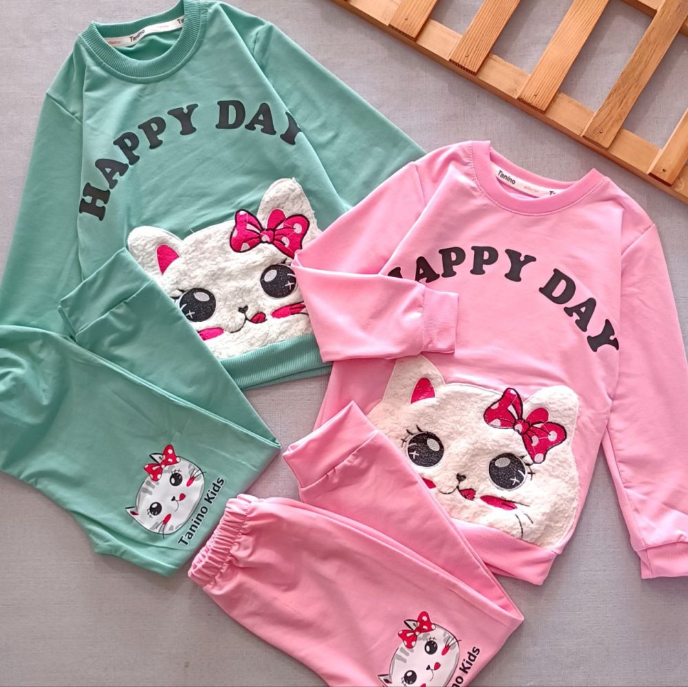 Girls' blouse and pants suitable for ages 3 to 7 years