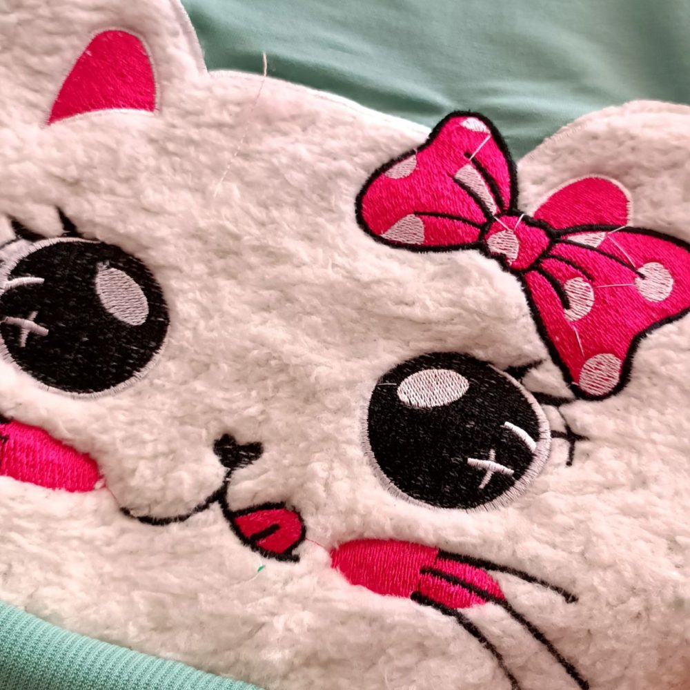 Girls' blouse and pants suitable for ages 3 to 7 years