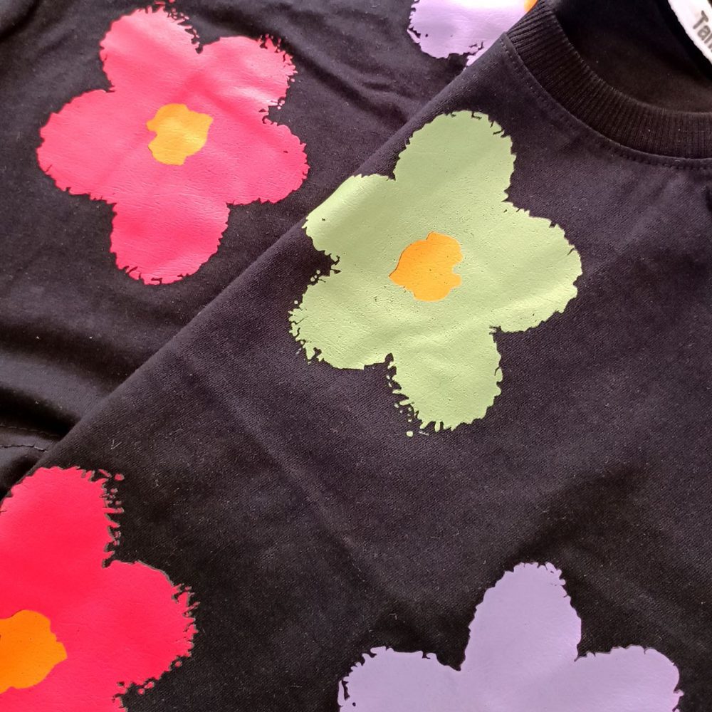 Girls' blouse and pants suitable for ages 4 to 8 years