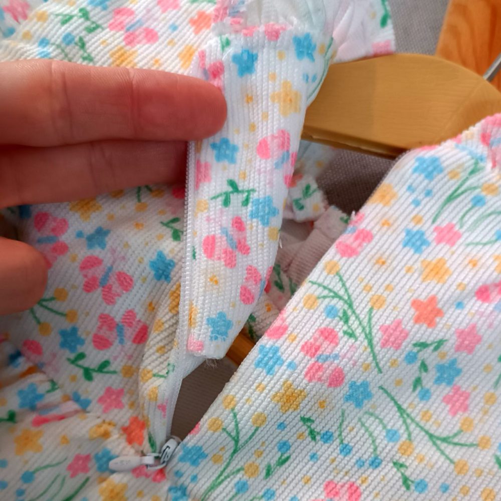 Girls' inflatable suitable for ages 1 to 3 years