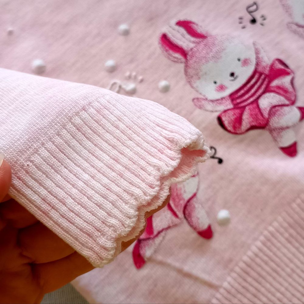 Girls' knitted blouse dress suitable for ages 1 to 7 years