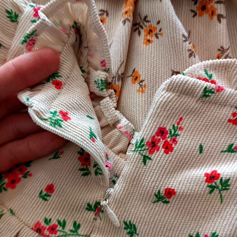 Girls' shirt suitable for ages 1 to 6 years