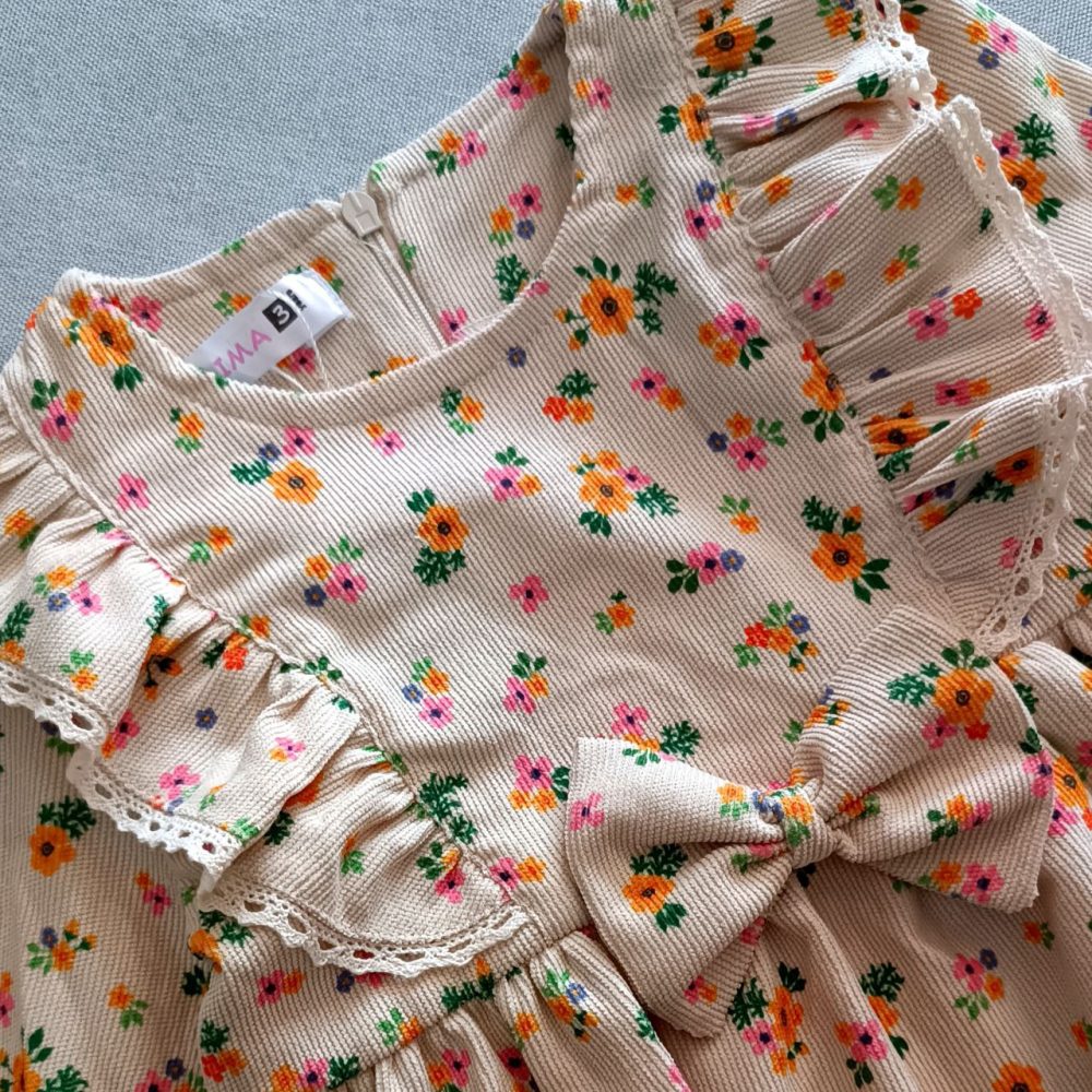 Girls' shirt suitable for ages 1 to 6 years