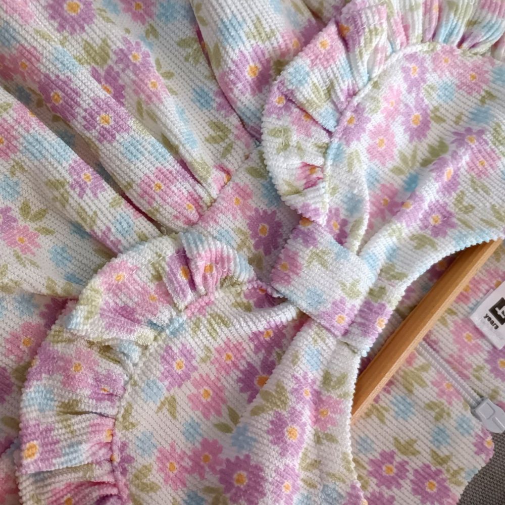 Girls' shirt suitable for ages 1 to 6 years