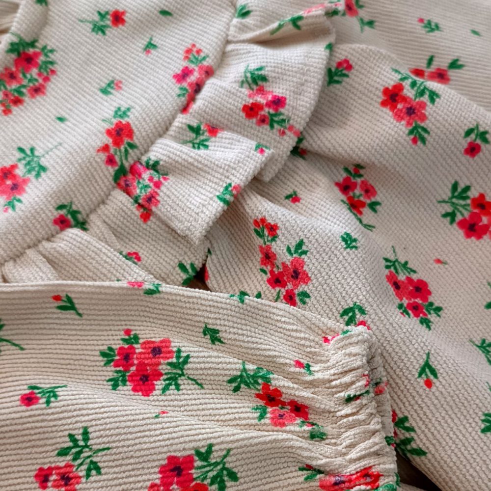 Girls' shirt suitable for ages 1 to 6 years