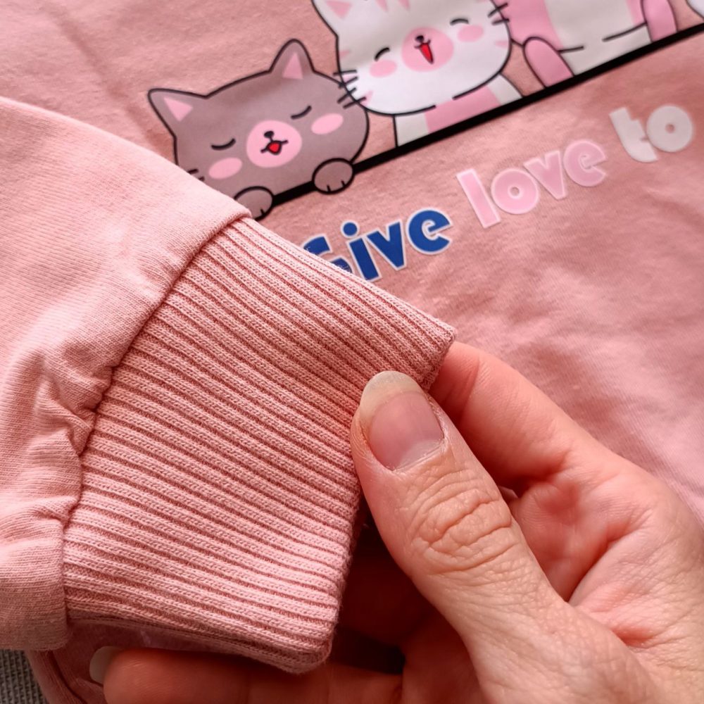 Girls' single blouse suitable for ages 1 to 7 years